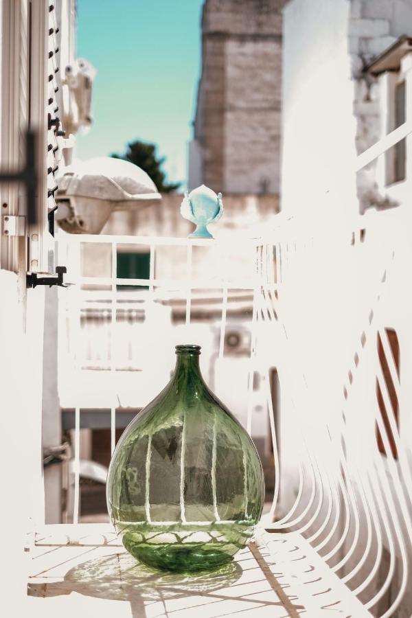 Tetti Bianchi - Deva'S Suite Home Ostuni Exterior photo