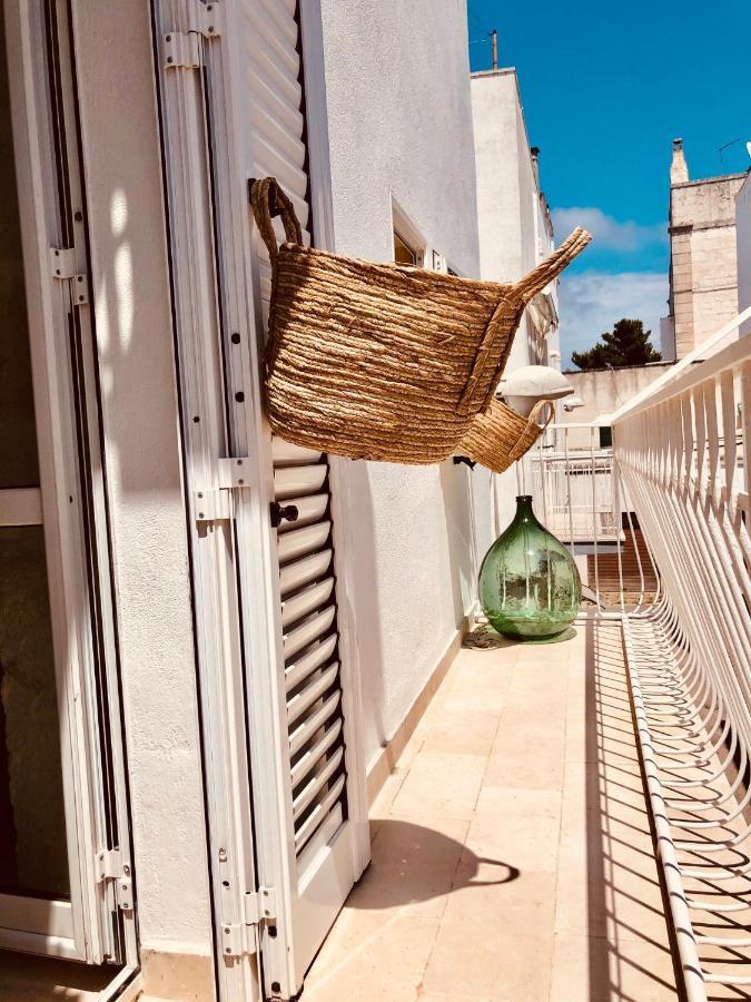 Tetti Bianchi - Deva'S Suite Home Ostuni Exterior photo