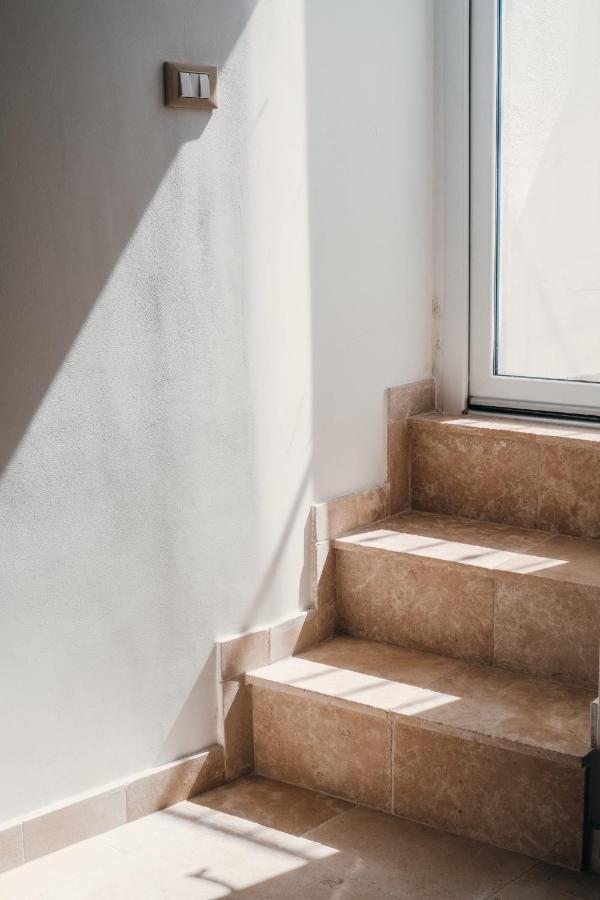 Tetti Bianchi - Deva'S Suite Home Ostuni Exterior photo