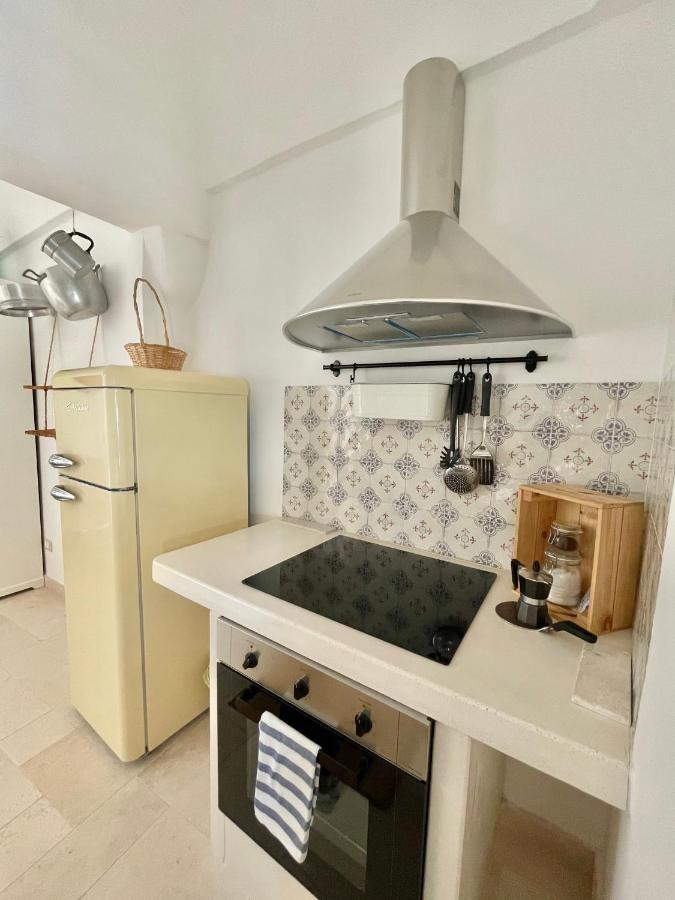 Tetti Bianchi - Deva'S Suite Home Ostuni Exterior photo