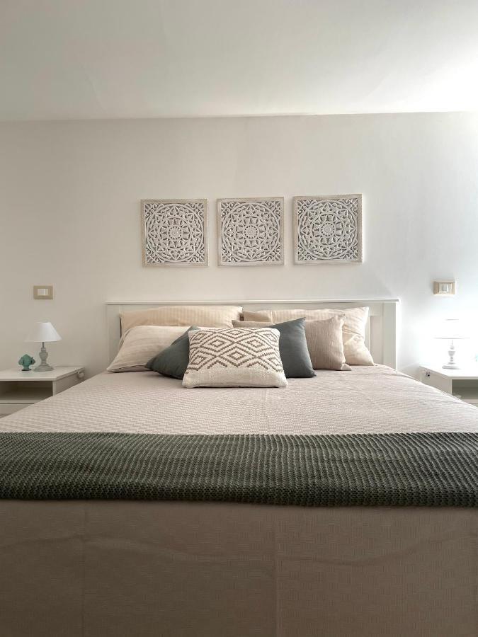 Tetti Bianchi - Deva'S Suite Home Ostuni Exterior photo